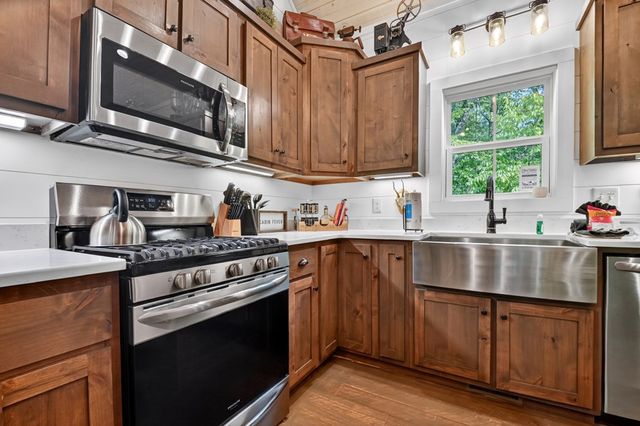 285 Pine Terrace Circle, Blue Ridge, GA 30513