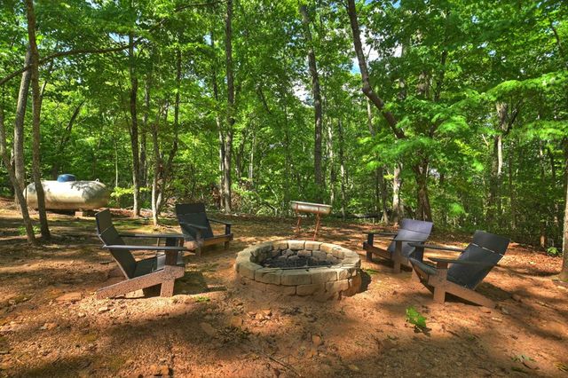 285 Pine Terrace Circle, Blue Ridge, GA 30513