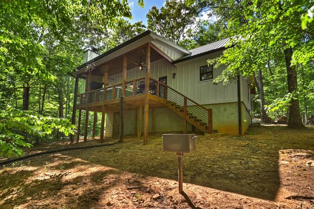 285 Pine Terrace Circle, Blue Ridge, GA 30513