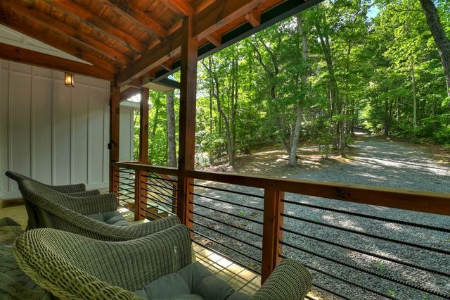 285 Pine Terrace Circle, Blue Ridge, GA 30513