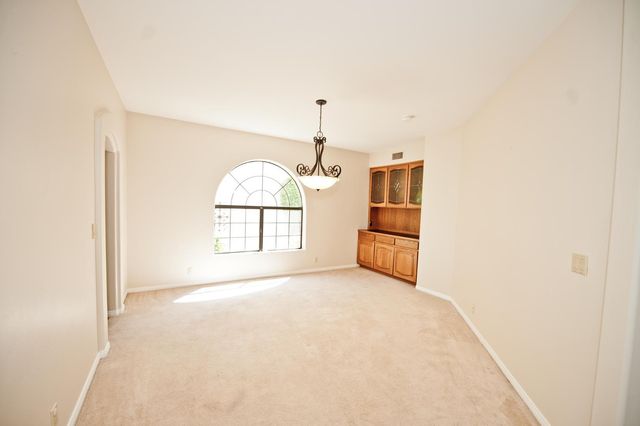 2322 S Rogers Circle 4, Mesa, AZ 85202
