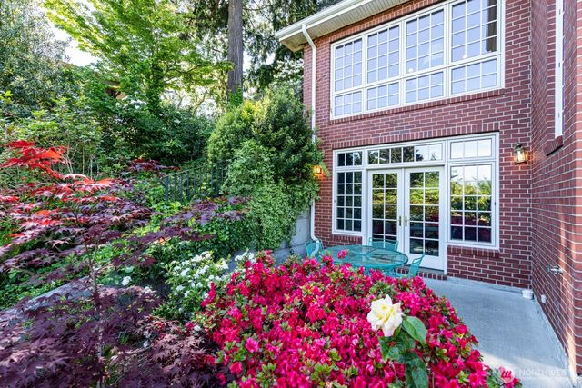 6681 NE Windermere Street, Seattle, WA 98115