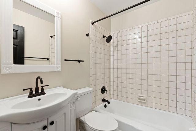 622 N Lincoln Street, Warsaw, IN 46580