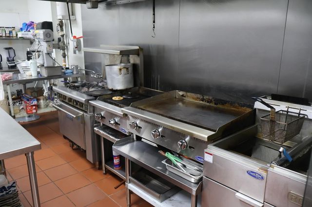 12039 SW 120th st suite 21, Miami, FL 33186