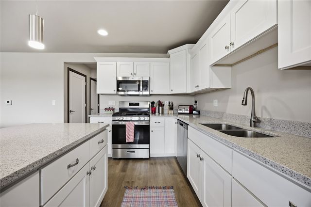 3305 Loethen Lane, Coralville, IA 52241