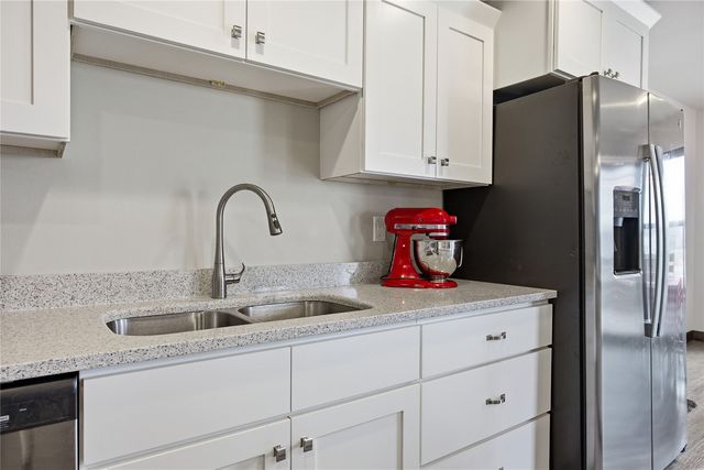 3305 Loethen Lane, Coralville, IA 52241