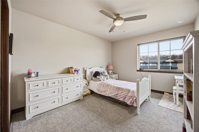 3305 Loethen Lane, Coralville, IA 52241