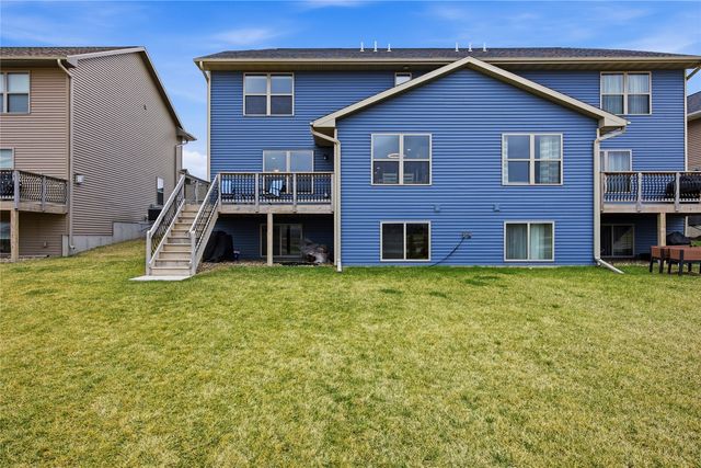 3305 Loethen Lane, Coralville, IA 52241