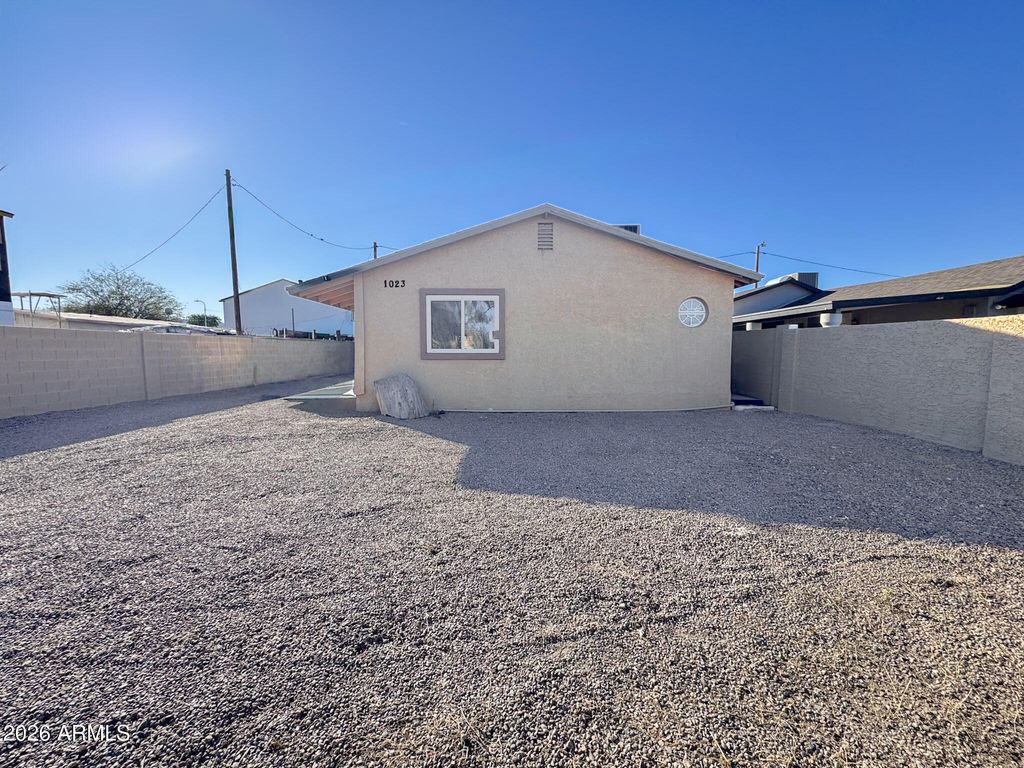 1023 E OLD SOUTHERN Avenue B, Phoenix, AZ 85042