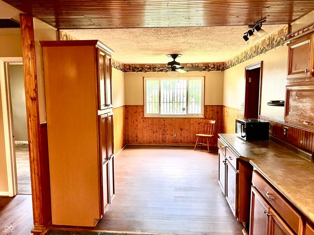 9715 E 42nd Street, Indianapolis, IN 46235