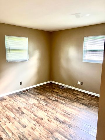 9715 E 42nd Street, Indianapolis, IN 46235