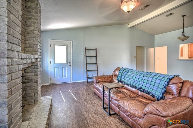 24 Branding Iron Drive, Belton, TX 76513