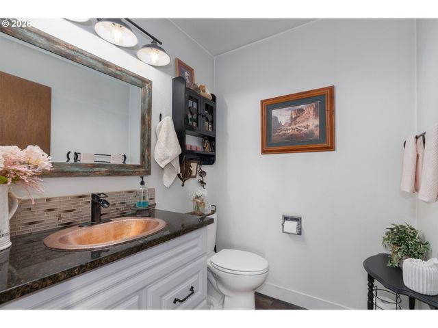 43737 Se ERIN Ln, Sandy, OR 97055