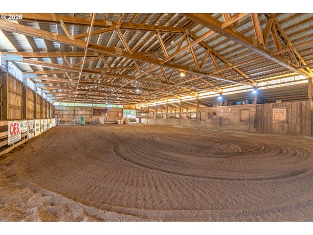 43737 Se ERIN Ln, Sandy, OR 97055