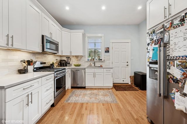 2547 W Homer Street, Chicago, IL 60647