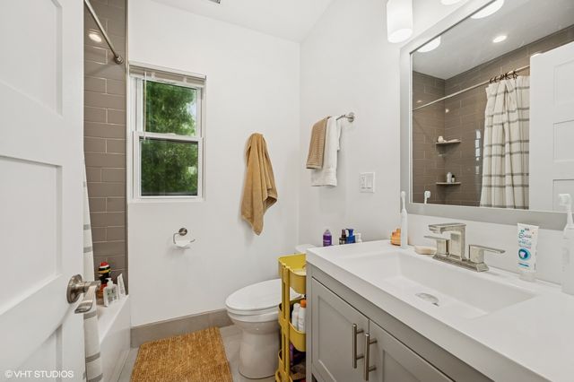 2547 W Homer Street, Chicago, IL 60647