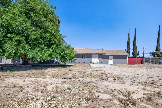 8233 S Elm Avenue, Fresno, CA 93706