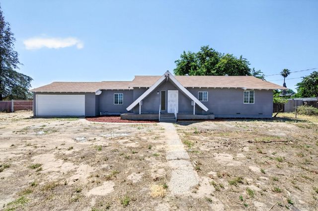 8233 S Elm Avenue, Fresno, CA 93706
