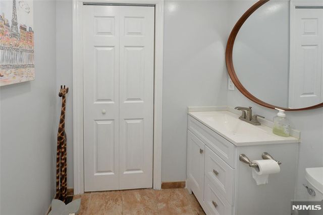 154 Middlesex Avenue, Paramus, NJ 07652