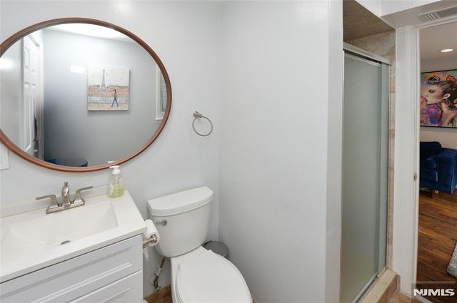 154 Middlesex Avenue, Paramus, NJ 07652