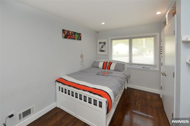 154 Middlesex Avenue, Paramus, NJ 07652
