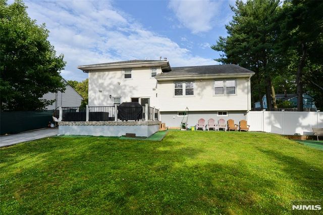 154 Middlesex Avenue, Paramus, NJ 07652