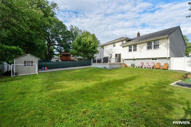 154 Middlesex Avenue, Paramus, NJ 07652