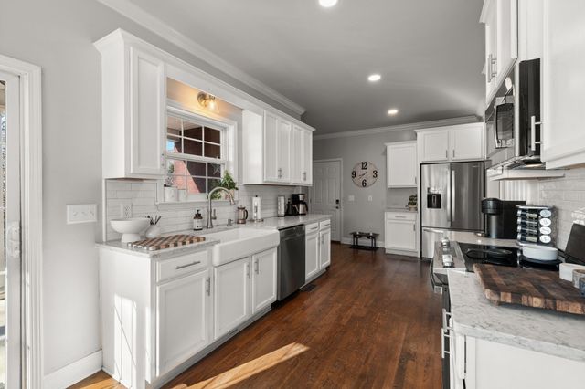 1311 John Hood Dr, Rockvale, TN 37153