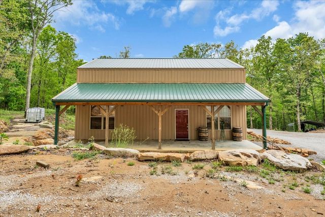 886 Hunters Ridge Dr, Altamont, TN 37301