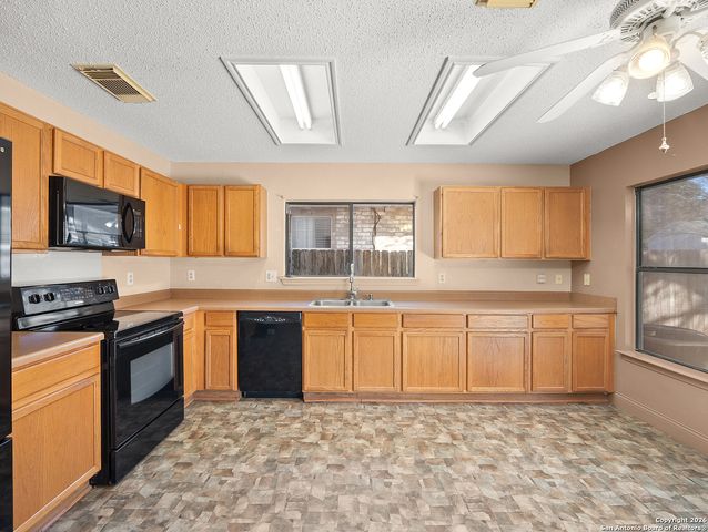 422 Benetton Drive, San Antonio, TX 78253