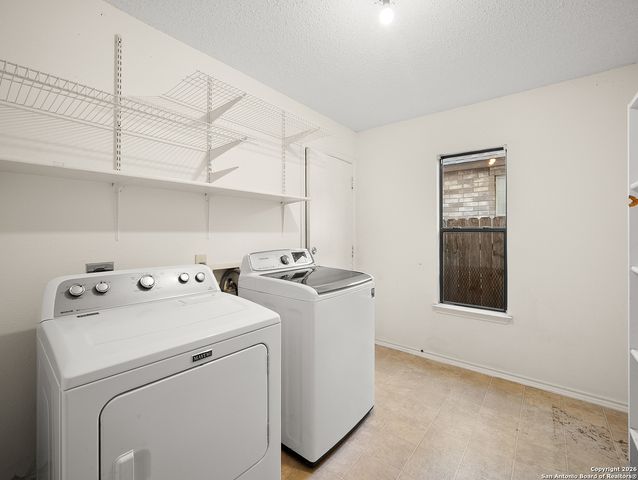 422 Benetton Drive, San Antonio, TX 78253