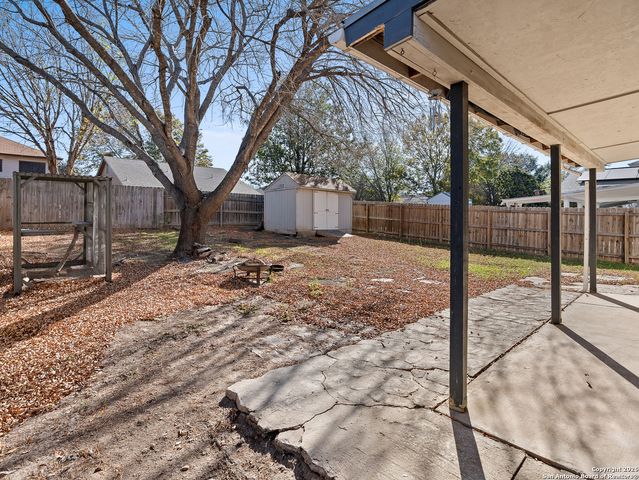 422 Benetton Drive, San Antonio, TX 78253