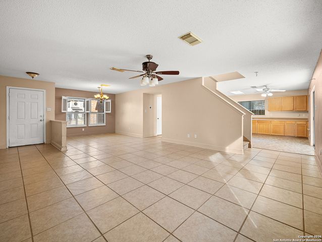422 Benetton Drive, San Antonio, TX 78253