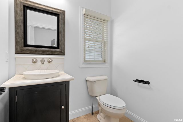 6514 W Willow Oak Court, Edwards, IL 61528