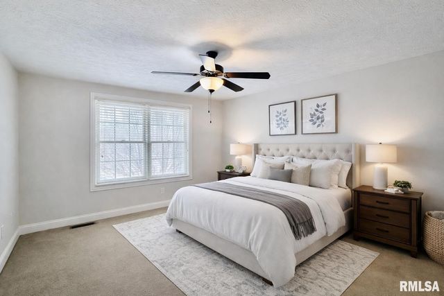 6514 W Willow Oak Court, Edwards, IL 61528