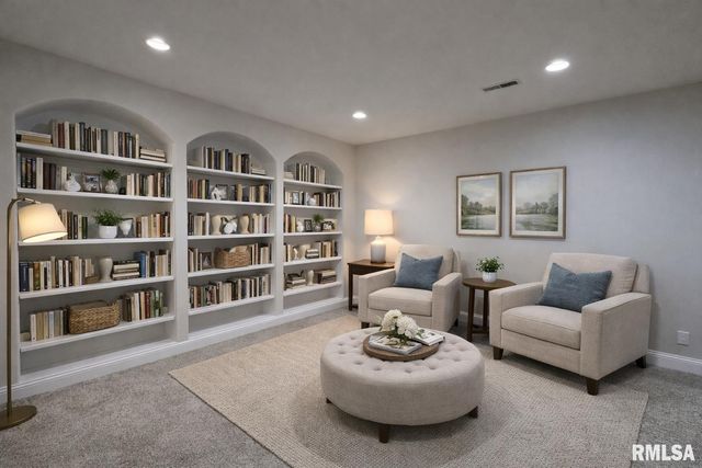 6514 W Willow Oak Court, Edwards, IL 61528