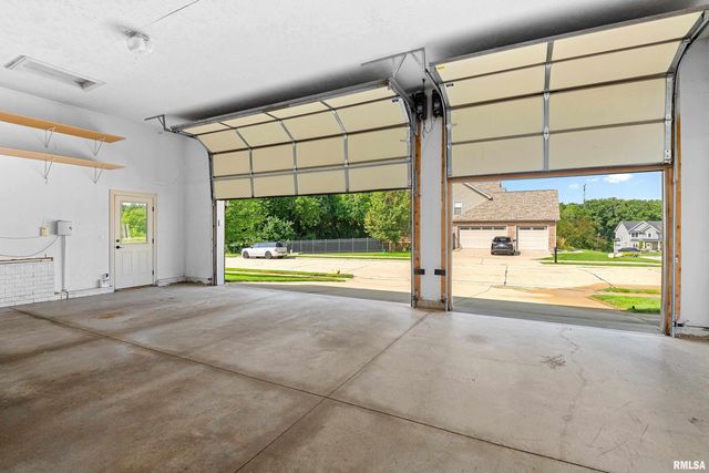 6514 W Willow Oak Court, Edwards, IL 61528