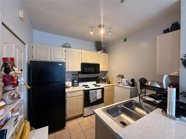 8927 LEGACY COURT 302, Kissimmee, FL 34747
