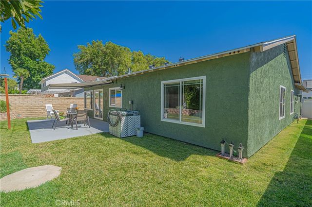 25349 Via Telino, Valencia, CA 91355