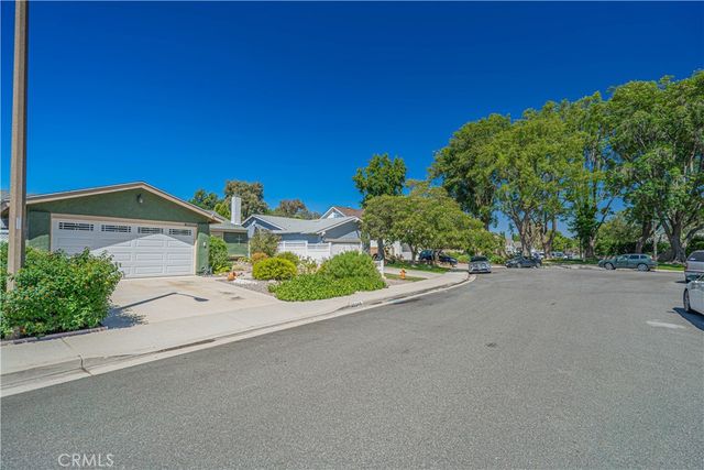 25349 Via Telino, Valencia, CA 91355