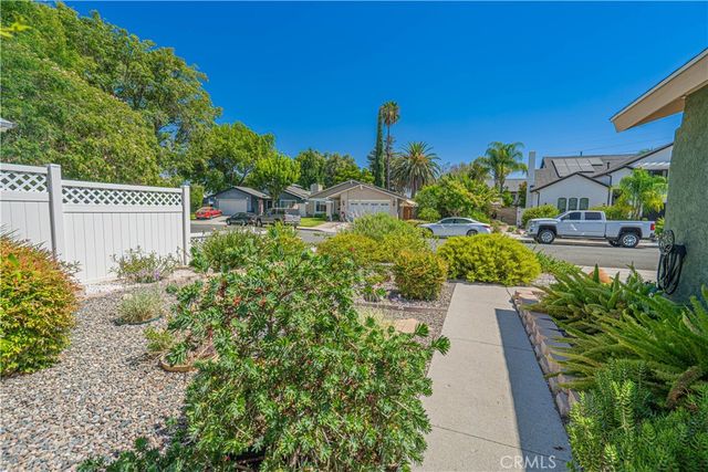 25349 Via Telino, Valencia, CA 91355