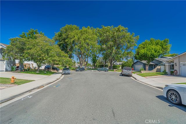 25349 Via Telino, Valencia, CA 91355