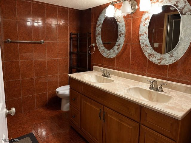 6444 Schaaf Drive, Brook Park, OH 44142