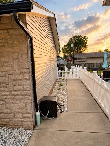 6444 Schaaf Drive, Brook Park, OH 44142