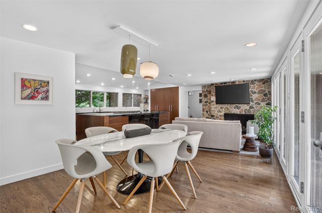 1425 Clarendon Road, Bloomfield Hills, MI 48302