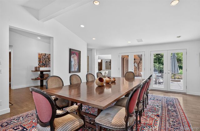 1425 Clarendon Road, Bloomfield Hills, MI 48302
