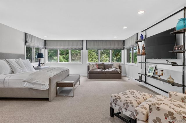 1425 Clarendon Road, Bloomfield Hills, MI 48302