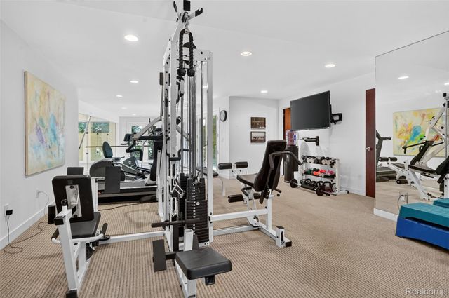 1425 Clarendon Road, Bloomfield Hills, MI 48302