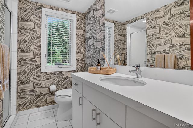 1425 Clarendon Road, Bloomfield Hills, MI 48302
