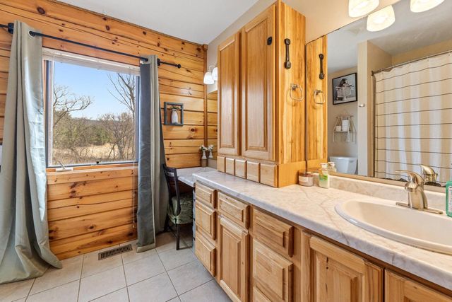 W27641 Whistlers Pass ROAD, Trempealeau, WI 54661